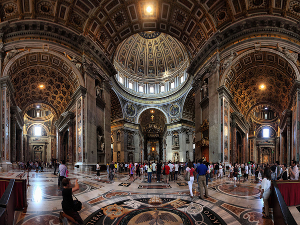 Interiorul Bazilicei
